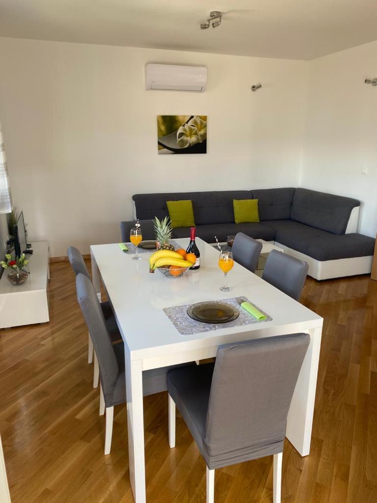 Appartamento Dina Traù Esterno foto